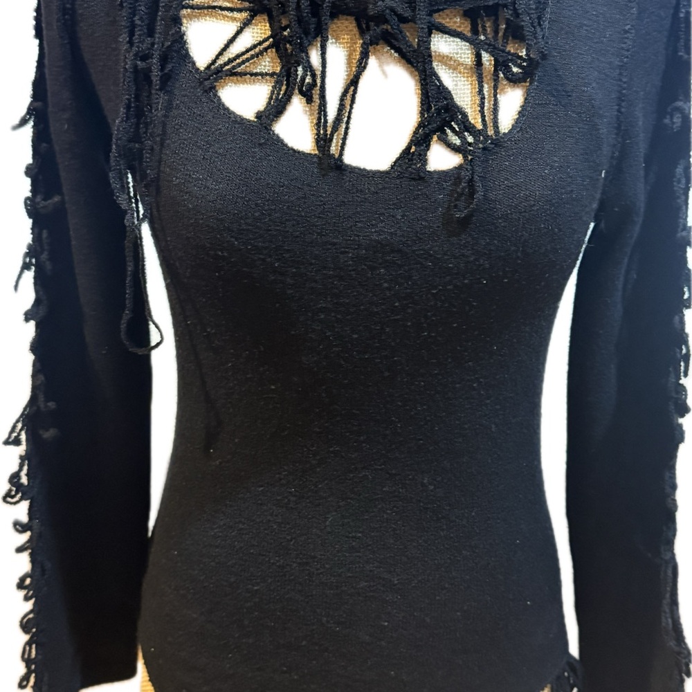 Miss Black Fitted Cut Out Long Sleeve Sweater, size M - Picture 4 of 12